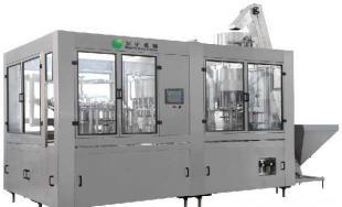 果汁與茶飲生產(chǎn)的核心設(shè)備 解析沖洗、灌裝、封口三合一機(jī)械